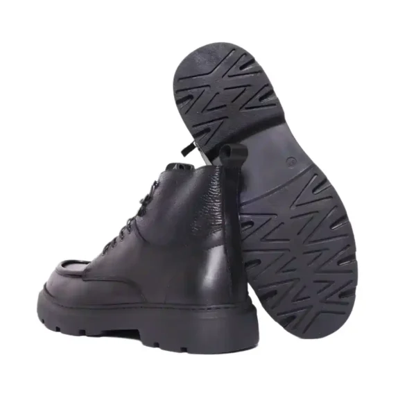 Bottine en Cuir Lisse et Grainé Noir à Semelle Crantée